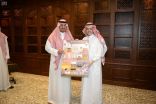 الأمير منصور بن مقرن يطلع على مشروع ” إعمار الديار ” للقرى التراثية بعسير