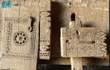 أبواب بيوت الطين في نجران.. نداء بصري مشبع بالجمال يعكس فن العمارة قديمًا