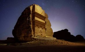 العُلا تستعد لموسم شتوي حافل مع عودة رحلاتها الإقليمية وتعزيز شبكتها الجوية العالمية